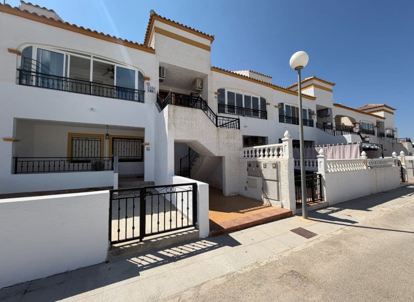 2 bedroom Apartment for sale in Entre Naranjos with pool - € 132,000 (Ref: 10045793)