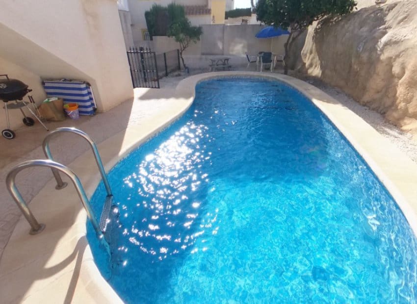 5 bedroom Villa for sale in La Zenia with pool - € 359,995 (Ref: 10045796)