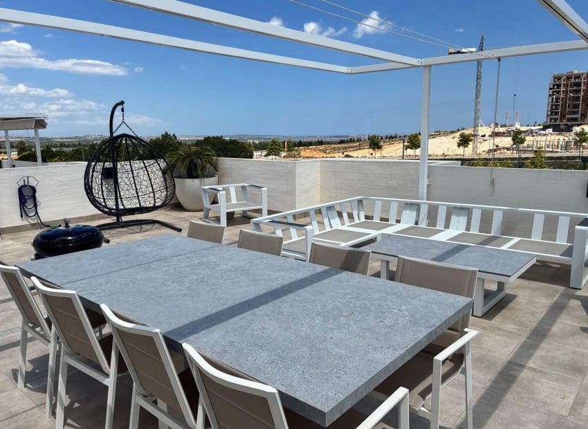 2 Zimmer Apartment zu verkaufen in San Miguel de Salinas mit Pool - 299.000 € (Ref: 10045885)