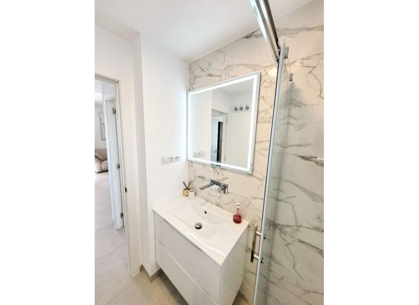 2 Zimmer Apartment zu verkaufen in San Miguel de Salinas mit Pool - 299.000 € (Ref: 10045885)