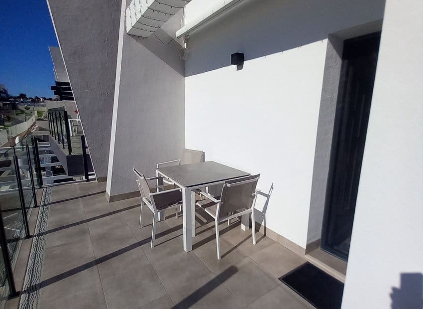 2 Zimmer Apartment zu verkaufen in San Miguel de Salinas mit Pool - 299.000 € (Ref: 10045885)