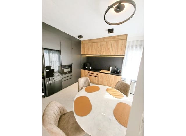 2 Zimmer Apartment zu verkaufen in San Miguel de Salinas mit Pool - 299.000 € (Ref: 10045885)
