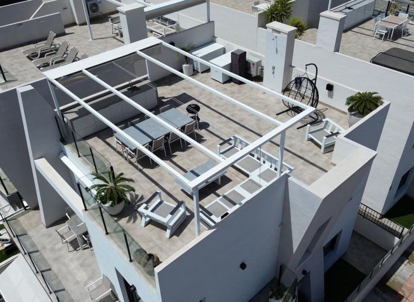 2 Zimmer Apartment zu verkaufen in San Miguel de Salinas mit Pool - 299.000 € (Ref: 10045885)
