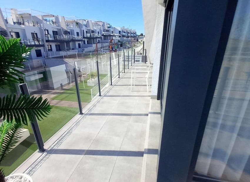 2 Zimmer Apartment zu verkaufen in San Miguel de Salinas mit Pool - 299.000 € (Ref: 10045885)
