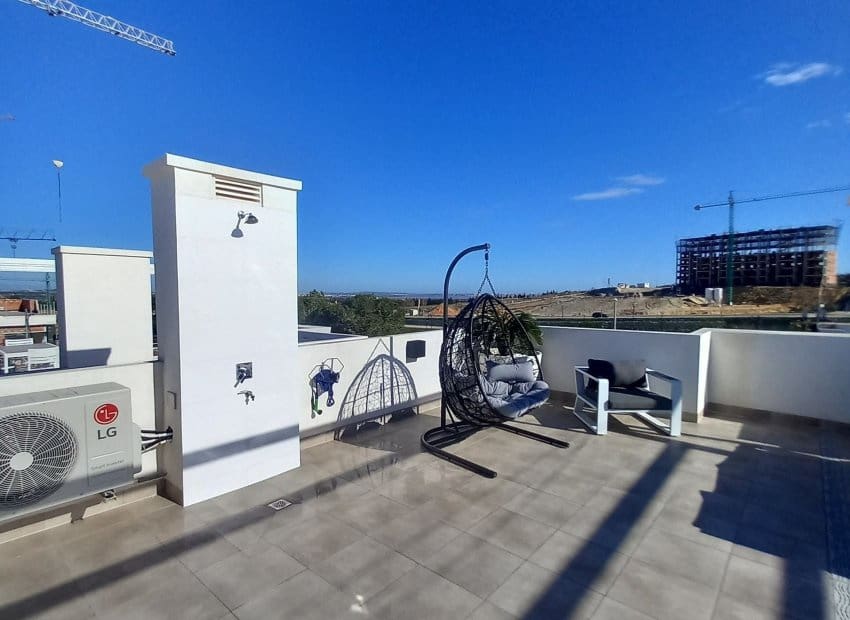 2 Zimmer Apartment zu verkaufen in San Miguel de Salinas mit Pool - 299.000 € (Ref: 10045885)