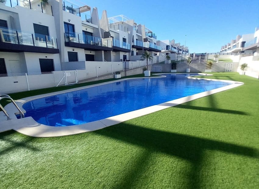 2 Zimmer Apartment zu verkaufen in San Miguel de Salinas mit Pool - 299.000 € (Ref: 10045885)