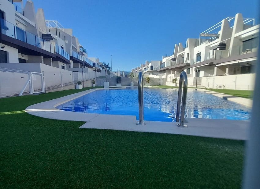 2 Zimmer Apartment zu verkaufen in San Miguel de Salinas mit Pool - 299.000 € (Ref: 10045885)