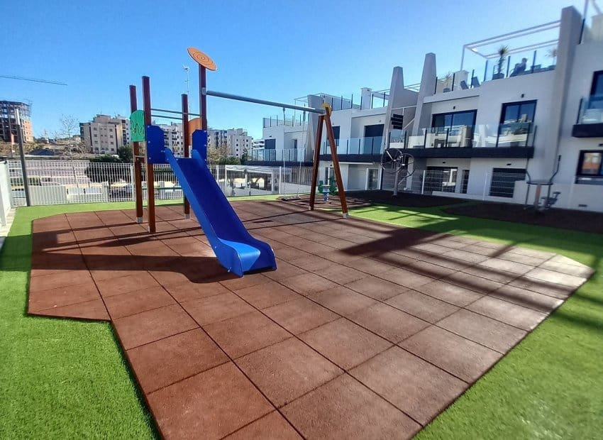 2 Zimmer Apartment zu verkaufen in San Miguel de Salinas mit Pool - 299.000 € (Ref: 10045885)