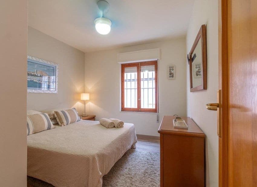 3 soveværelse Lejlighed til salg i Torrevieja - € 159.000 (Ref: 10045889)