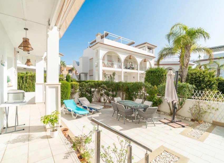 2 soverom Leilighet til salgs i Ciudad Quesada med svømmebasseng - € 325 000 (Ref: 10045890)
