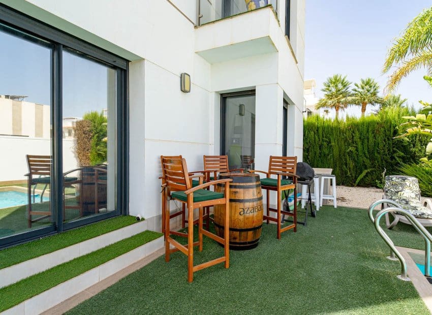 4 Zimmer Villa zu verkaufen in Ciudad Quesada mit Pool - 525.000 € (Ref: 10045892)