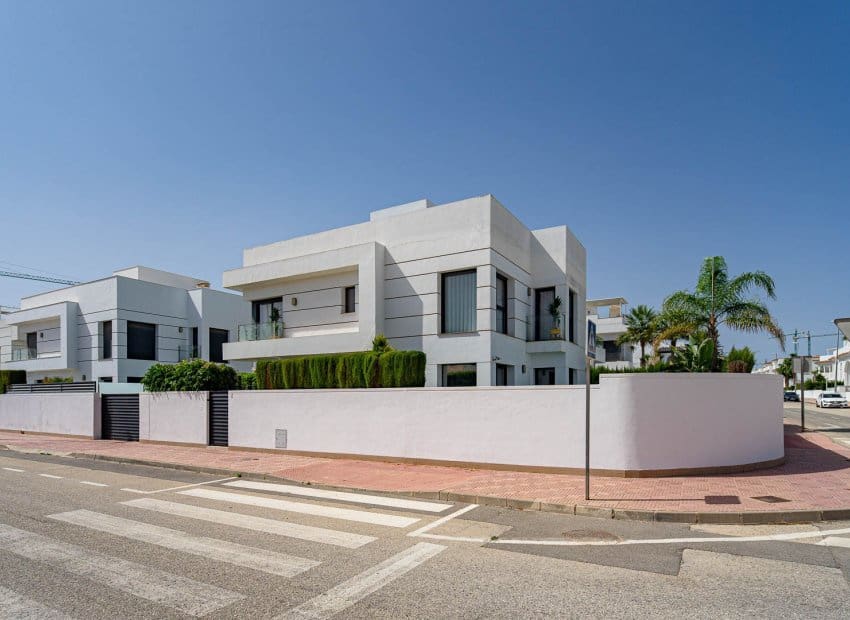 4 Zimmer Villa zu verkaufen in Ciudad Quesada mit Pool - 525.000 € (Ref: 10045892)