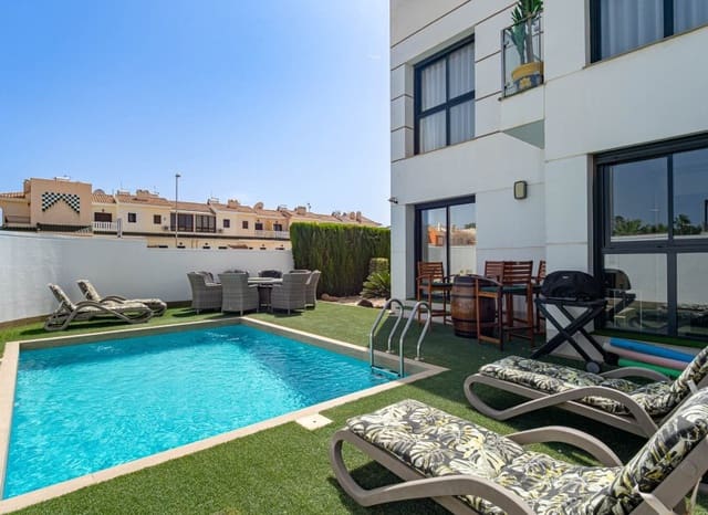 4 Zimmer Villa zu verkaufen in Ciudad Quesada, Rojales mit Pool - 525.000 € (Ref: 10045892)