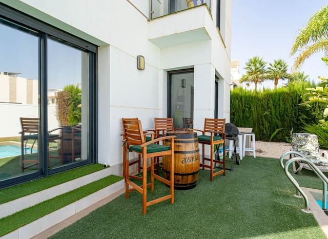 4 Zimmer Villa zu verkaufen in Ciudad Quesada, Rojales mit Pool - 525.000 € (Ref: 10045892)