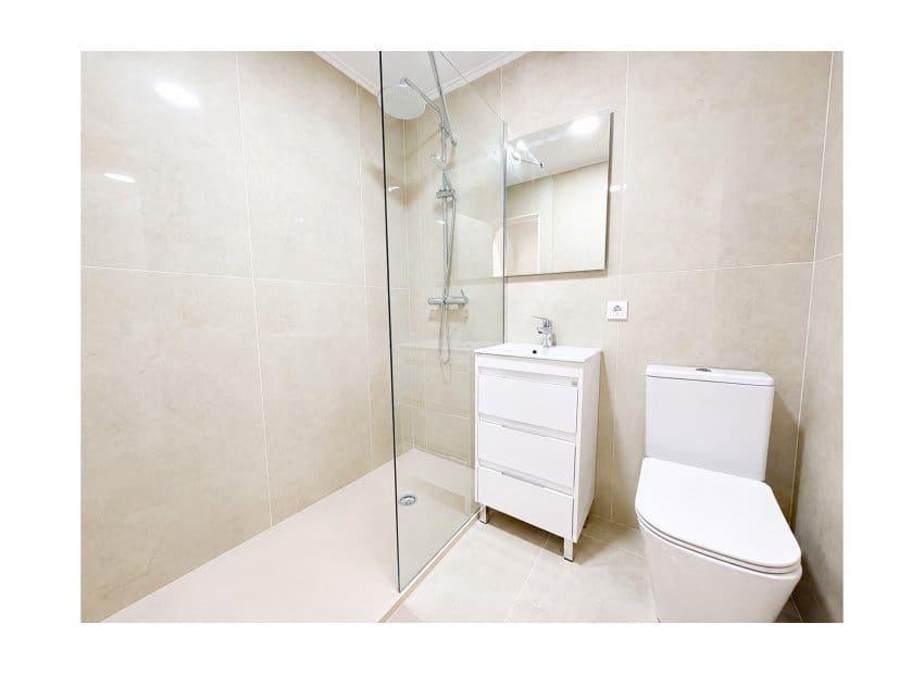 2 soverom Bungalow til salgs i Torrevieja med svømmebasseng - € 134 995 (Ref: 10049673)