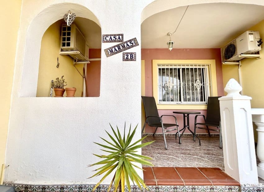Apartamento de 2 habitaciones en La Zenia en venta con piscina - 189.000 € (Ref: 10051925)