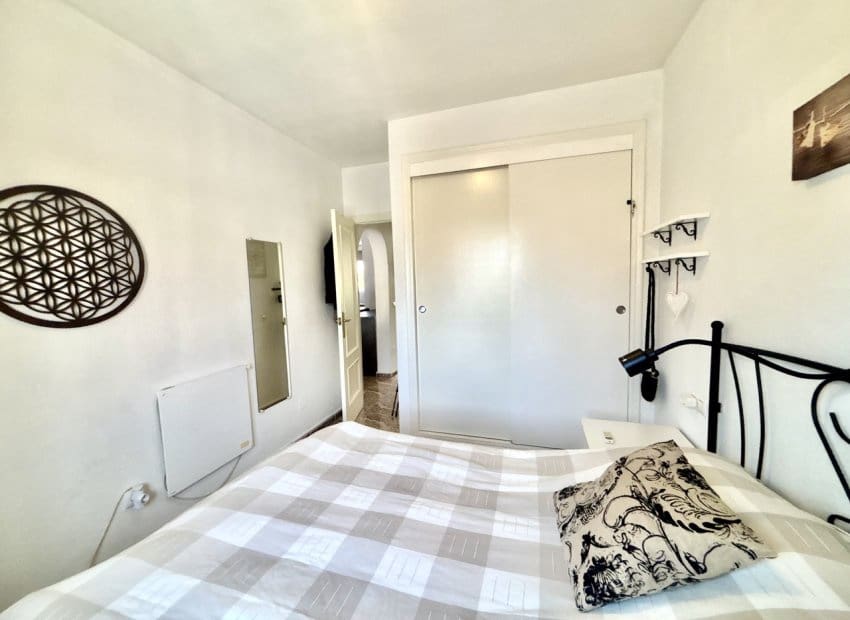 Apartamento de 2 habitaciones en La Zenia en venta con piscina - 189.000 € (Ref: 10051925)
