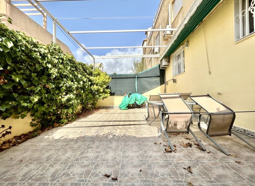 Apartamento de 2 habitaciones en La Zenia en venta con piscina - 189.000 € (Ref: 10051925)