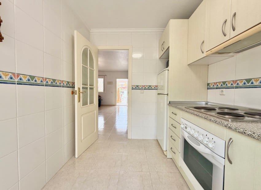 3 makuuhuone Omakotitalo myytävänä paikassa Dona Pepa mukana uima-altaan - 229 000 € (Ref: 10051926)