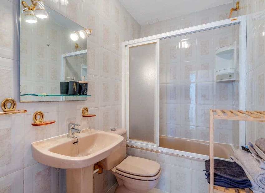 Apartamento de 2 habitaciones en Los Balcones en venta - 179.000 € (Ref: 10054331)