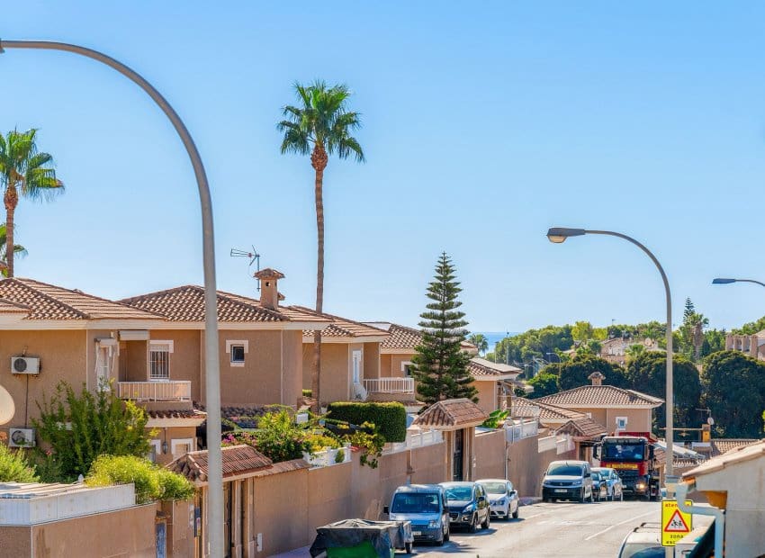Apartamento de 2 habitaciones en Los Balcones en venta - 179.000 € (Ref: 10054331)