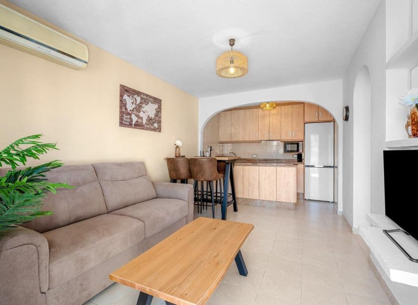 Apartamento de 2 habitaciones en Los Balcones en venta - 179.000 € (Ref: 10054331)