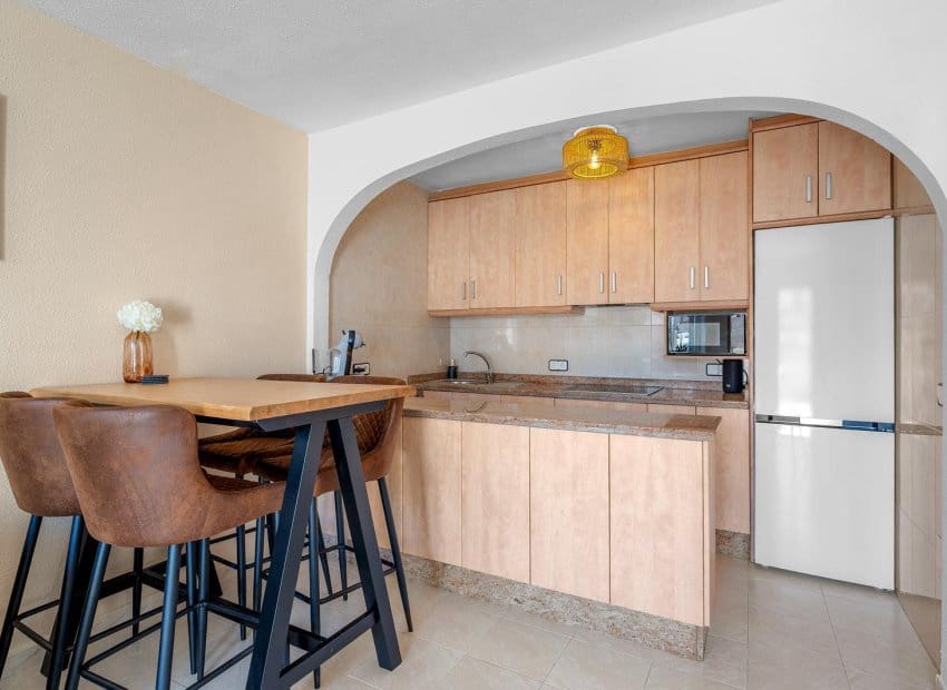Apartamento de 2 habitaciones en Los Balcones en venta - 179.000 € (Ref: 10054331)
