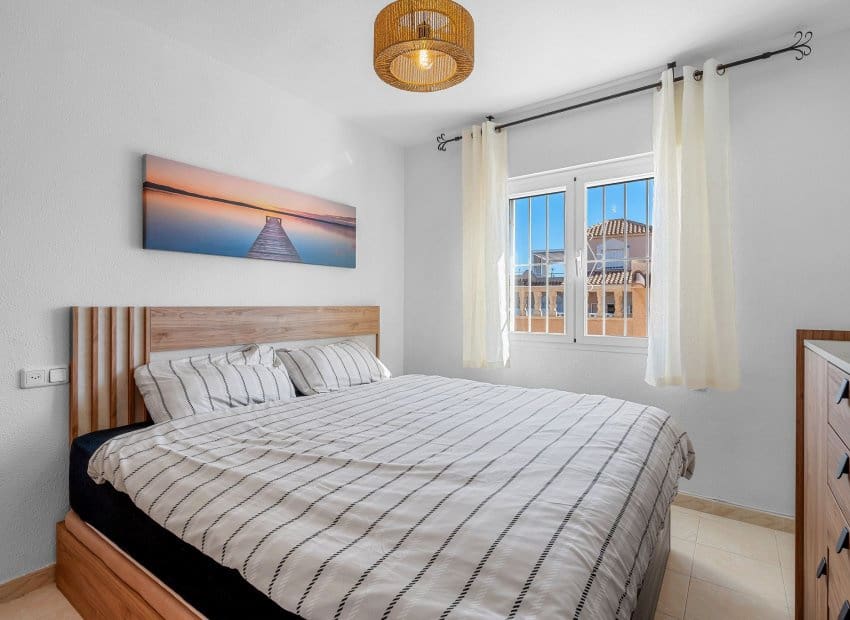 Apartamento de 2 habitaciones en Los Balcones en venta - 179.000 € (Ref: 10054331)