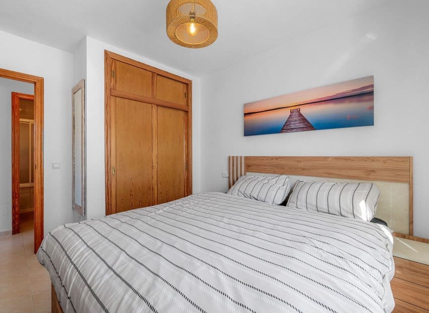Apartamento de 2 habitaciones en Los Balcones en venta - 179.000 € (Ref: 10054331)