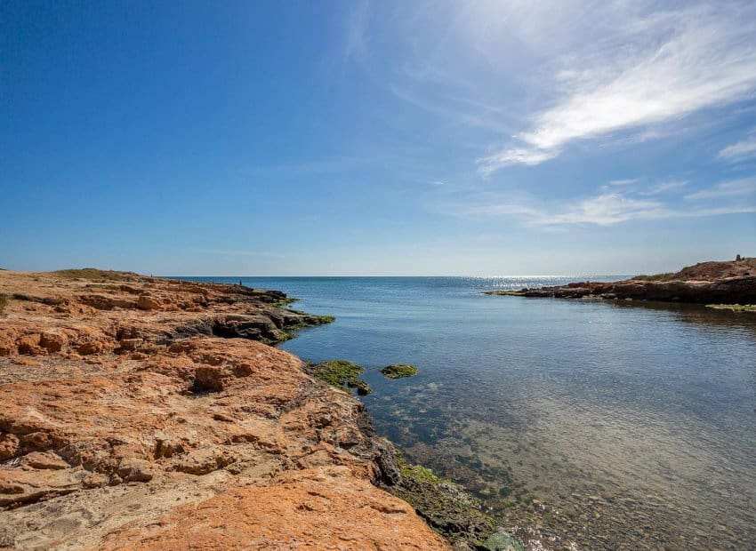 Apartamento de 2 habitaciones en Torrevieja en venta - 137.500 € (Ref: 10055760)