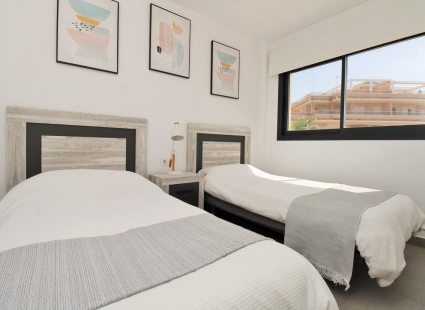2 bedroom Apartment for sale in Villamartin with pool - € 229,950 (Ref: 10060700)