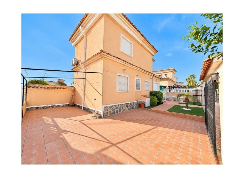 4 chambre Villa/Maison à vendre à San Fulgencio avec piscine - 375 000 € (Ref: 10062802)