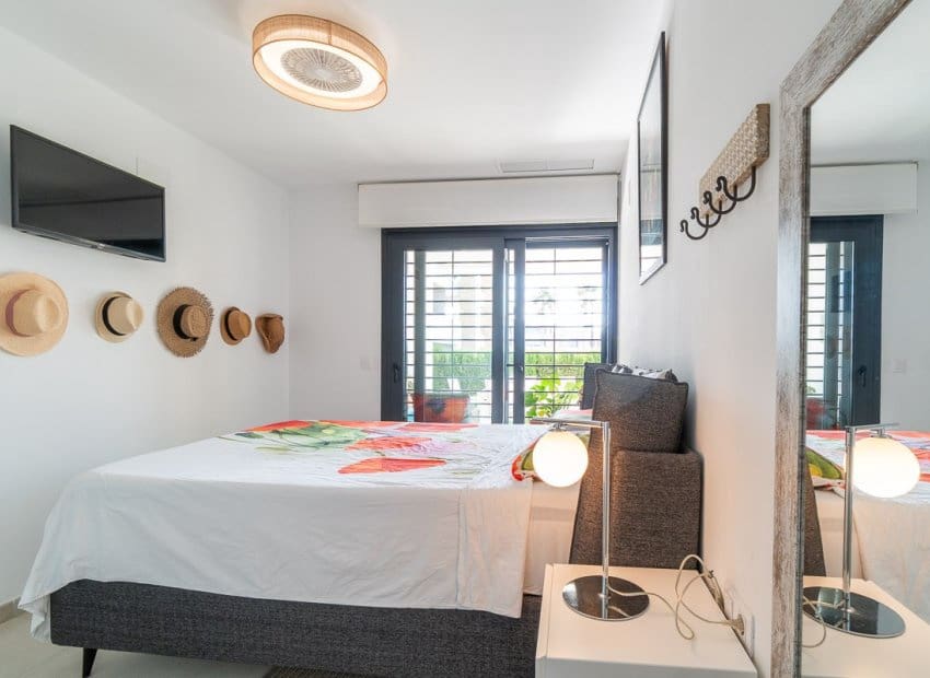 3 sypialnia Apartament na sprzedaż w Playa Flamenca z basenem - 450 000 € (Ref: 10062803)