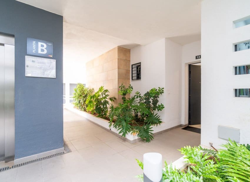 3 sypialnia Apartament na sprzedaż w Playa Flamenca z basenem - 450 000 € (Ref: 10062803)