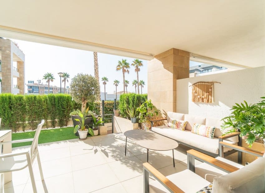 3 sypialnia Apartament na sprzedaż w Playa Flamenca z basenem - 450 000 € (Ref: 10062803)