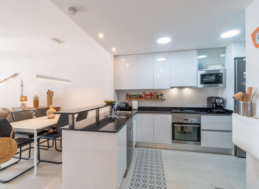 3 sypialnia Apartament na sprzedaż w Playa Flamenca z basenem - 450 000 € (Ref: 10062803)