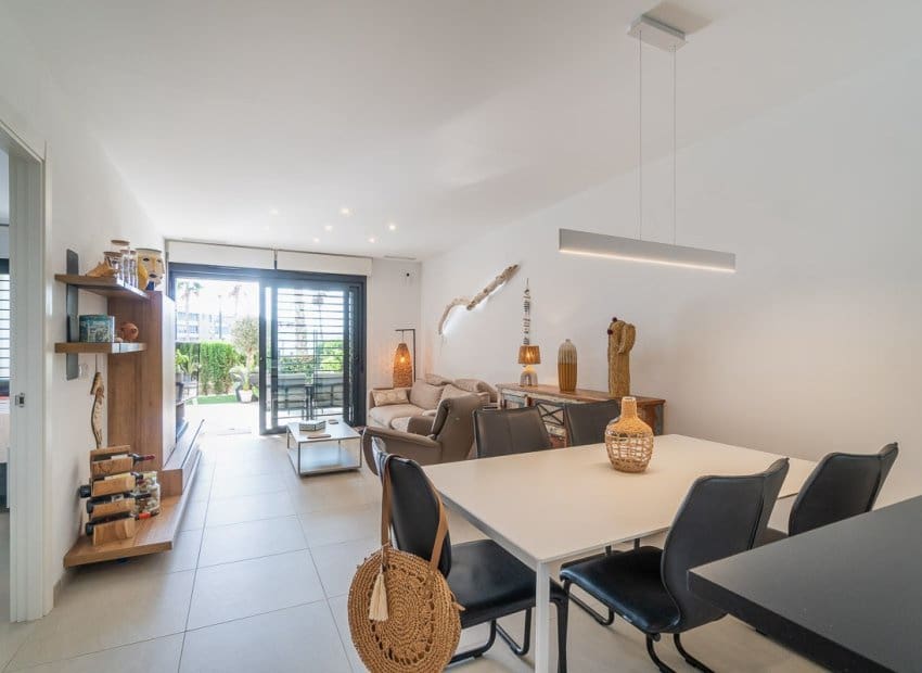 3 sypialnia Apartament na sprzedaż w Playa Flamenca z basenem - 450 000 € (Ref: 10062803)