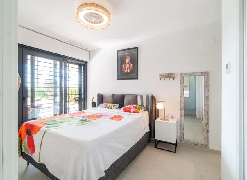 3 sypialnia Apartament na sprzedaż w Playa Flamenca z basenem - 450 000 € (Ref: 10062803)