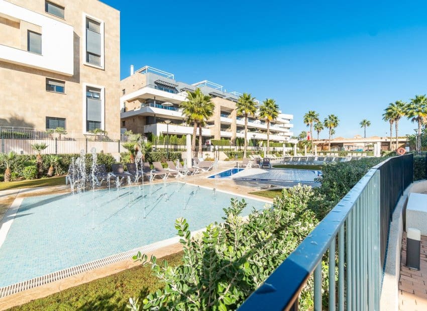 3 sypialnia Apartament na sprzedaż w Playa Flamenca z basenem - 450 000 € (Ref: 10062803)