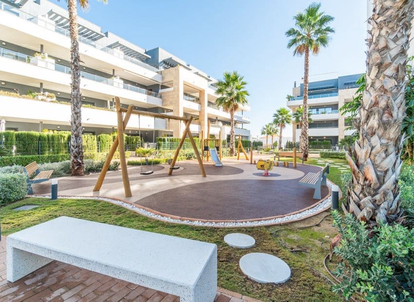 3 sypialnia Apartament na sprzedaż w Playa Flamenca z basenem - 450 000 € (Ref: 10062803)