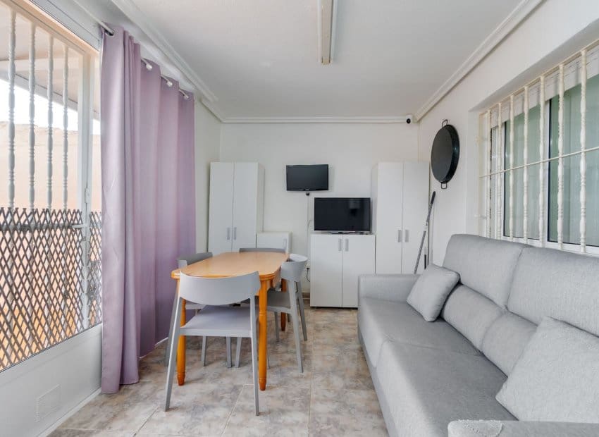 Casa de 2 habitaciones en Santiago de la Ribera en venta con piscina - 179.995 € (Ref: 10071701)
