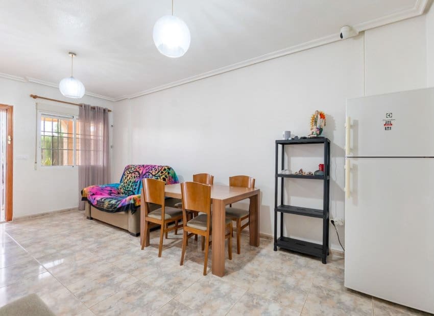 Casa de 2 habitaciones en Santiago de la Ribera en venta con piscina - 179.995 € (Ref: 10071701)