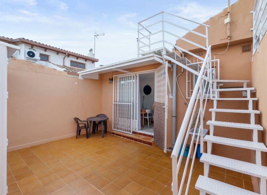 Casa de 2 habitaciones en Santiago de la Ribera en venta con piscina - 179.995 € (Ref: 10071701)