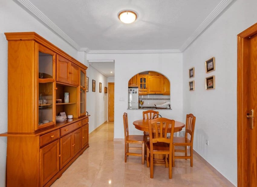 2 sovrum Lägenhet till salu i Torrevieja - 125 000 € (Ref: 10076853)