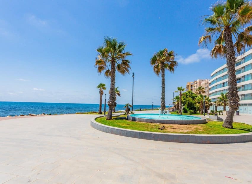 2 sovrum Lägenhet till salu i Torrevieja - 125 000 € (Ref: 10076853)