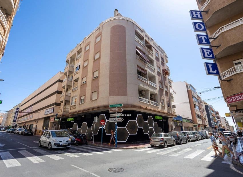 2 sovrum Lägenhet till salu i Torrevieja - 125 000 € (Ref: 10076853)
