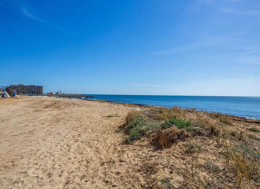 2 sovrum Lägenhet till salu i Torrevieja - 125 000 € (Ref: 10076853)