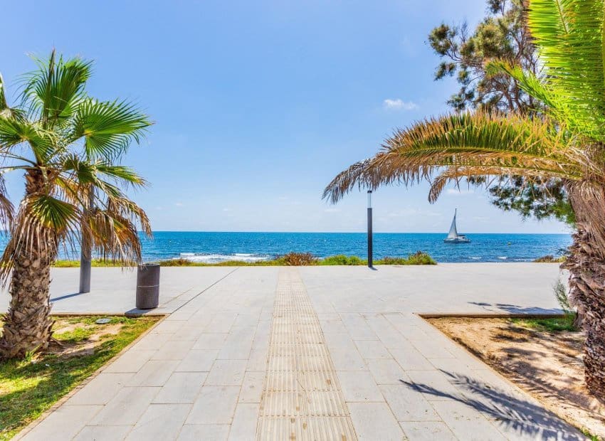 2 sovrum Lägenhet till salu i Torrevieja - 125 000 € (Ref: 10076853)