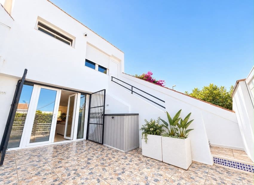 3 sypialnia Dom na sprzedaż w Los Balcones - 210 000 € (Ref: 10076854)
