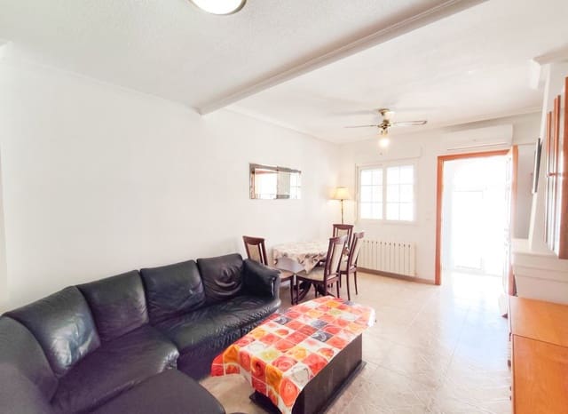 2 makuuhuone Omakotitalo myytävänä paikassa Playa Flamenca, Orihuela mukana uima-altaan - 229 900 € (Ref: 10076855)
